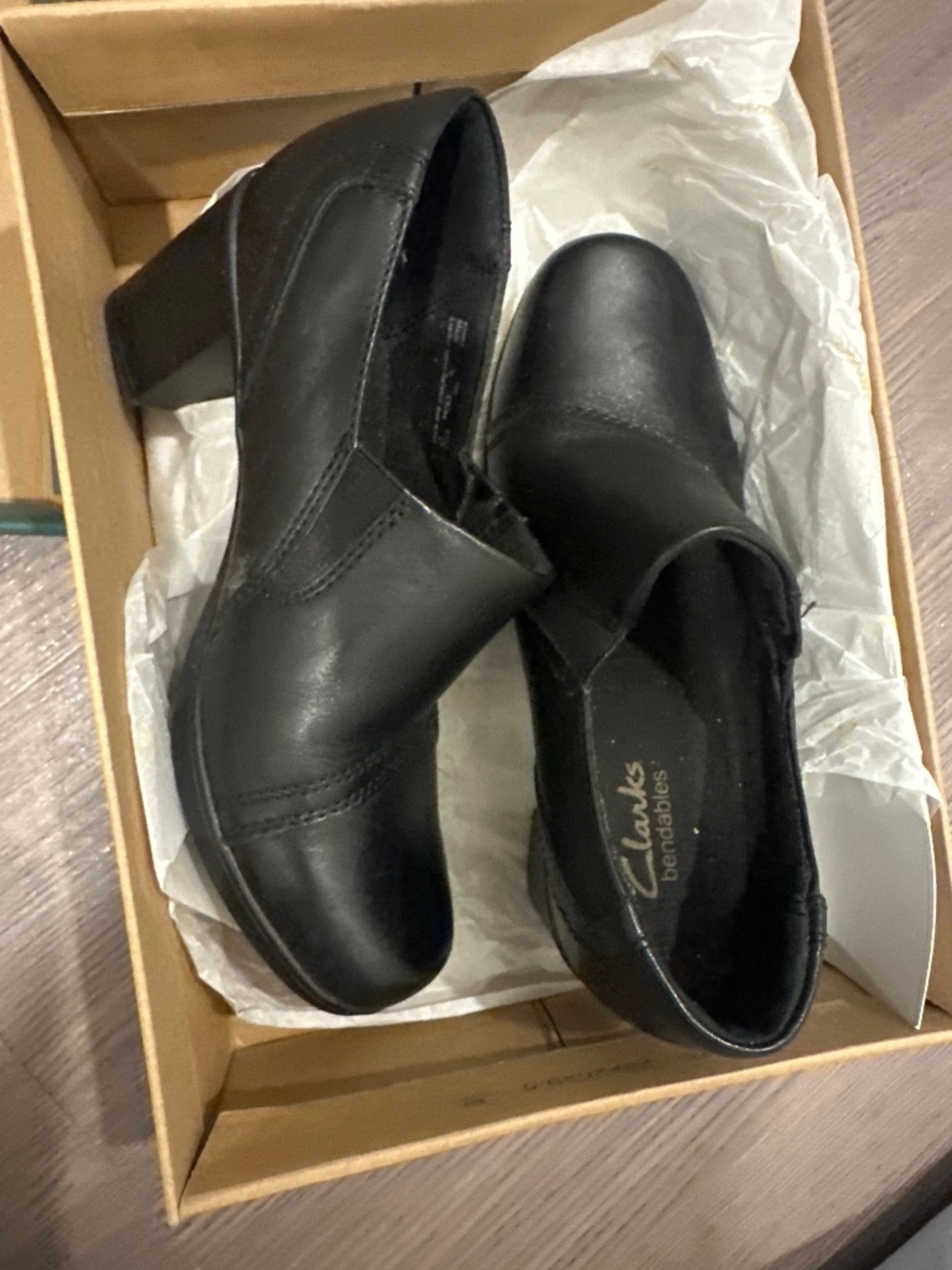 Clark’s - bendable heels size 5